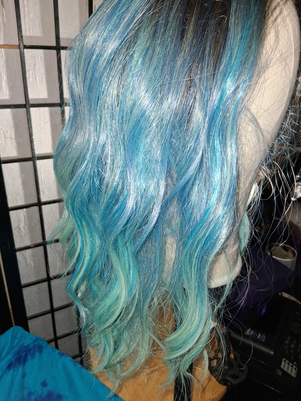 MARTNI WIGS  Custom  RARE Blue Lagoon Color Change Tangle Prooof Futura Fiber